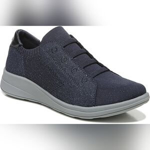 BZees Womans Navy Slip On Shoes Size 8M